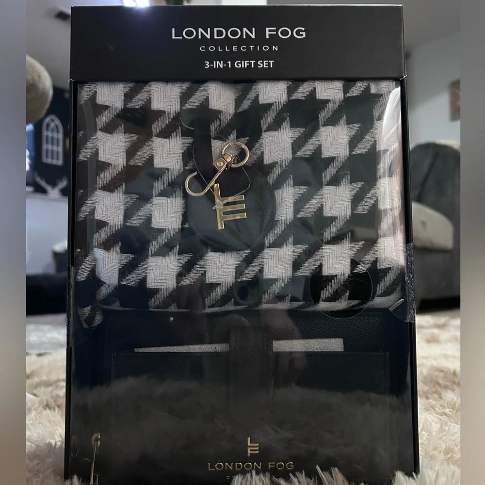 NEW Women’s Bundle -London Fog 3pc Gift Set Box, wallet scarf keychain + MORE